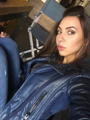 Lyzia incall escort in Olivehurst & free sex